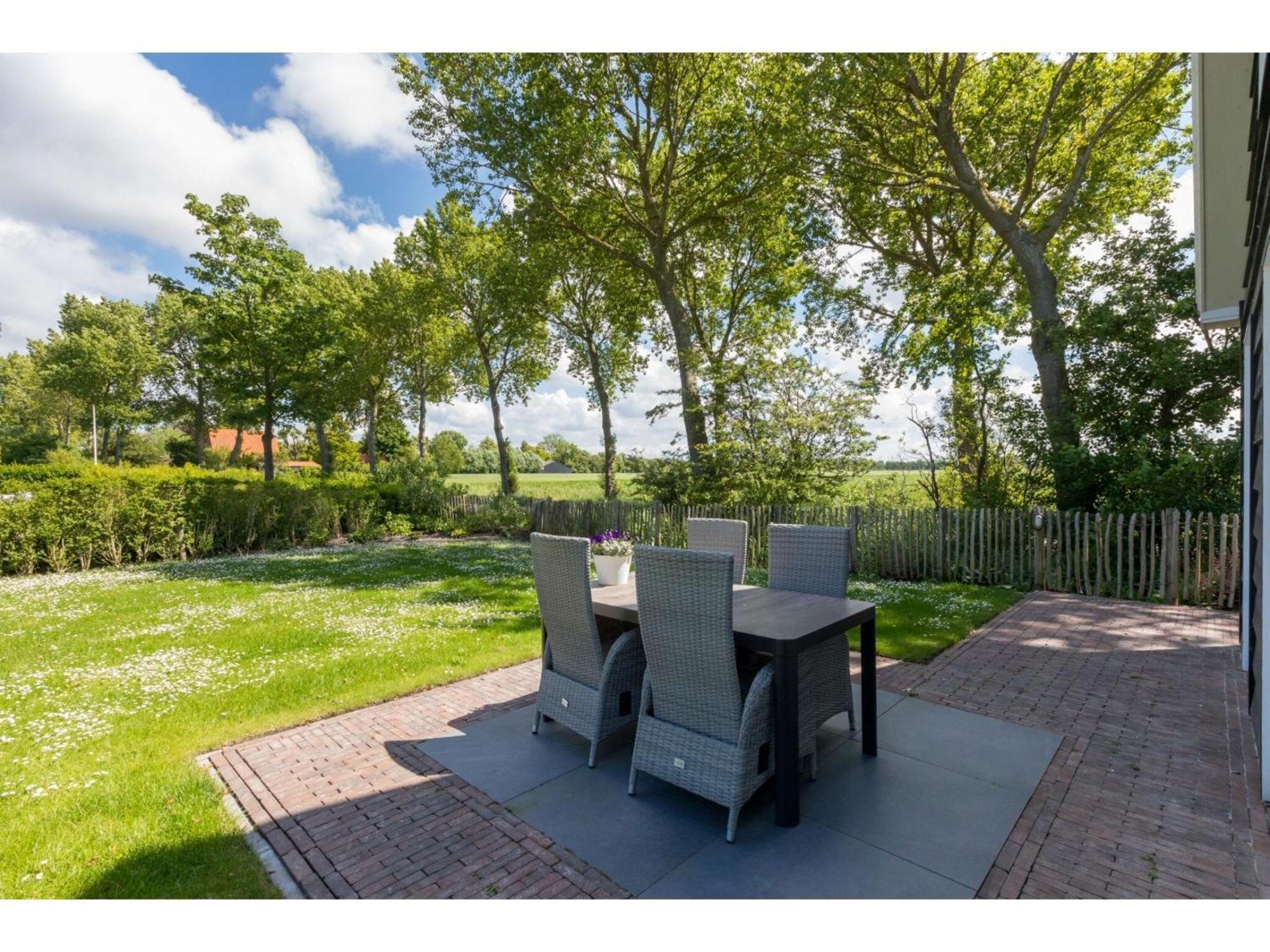 Family House With An Ideal Location Private Terrace Garden And Sauna Vrouwenpolder Exterior photo